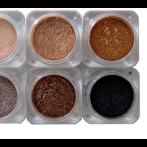 Naked cosmetics make up